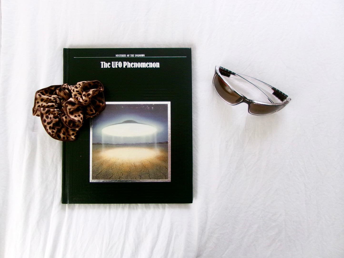 Vintage "Mysteries of the Unknown - The UFO Phenomenon" Hardcover Book by Time-Life Books 1987