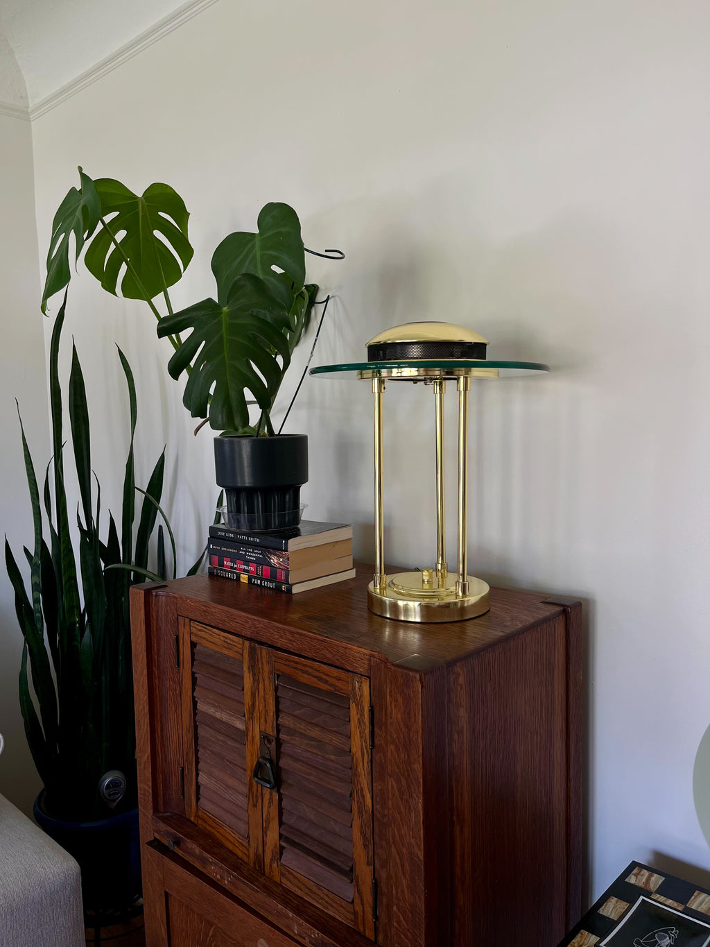 1980s Robert Sonneman Style Saturn Table Lamp – Vintage Brass & Glass Modernist Lighting