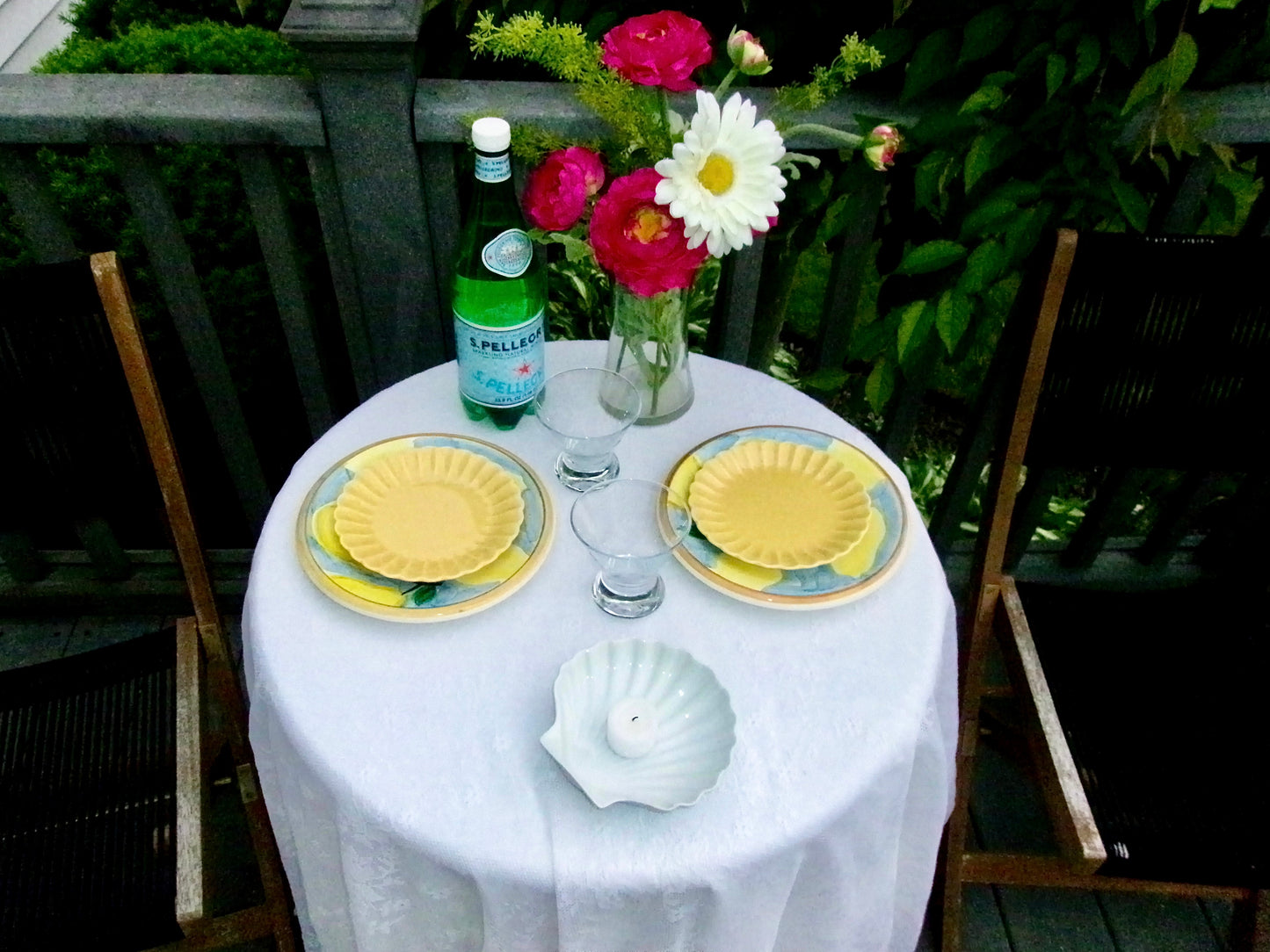 Pair of Butter Yellow Scalloped Dessert Appetizer Snack Plates