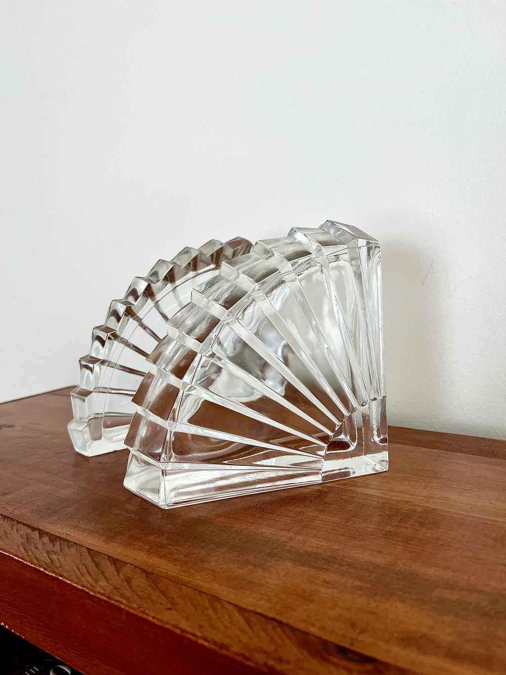 Vintage Cristal d’Arques French Crystal Bookends – Art Deco Fan Shell Design (Pair)