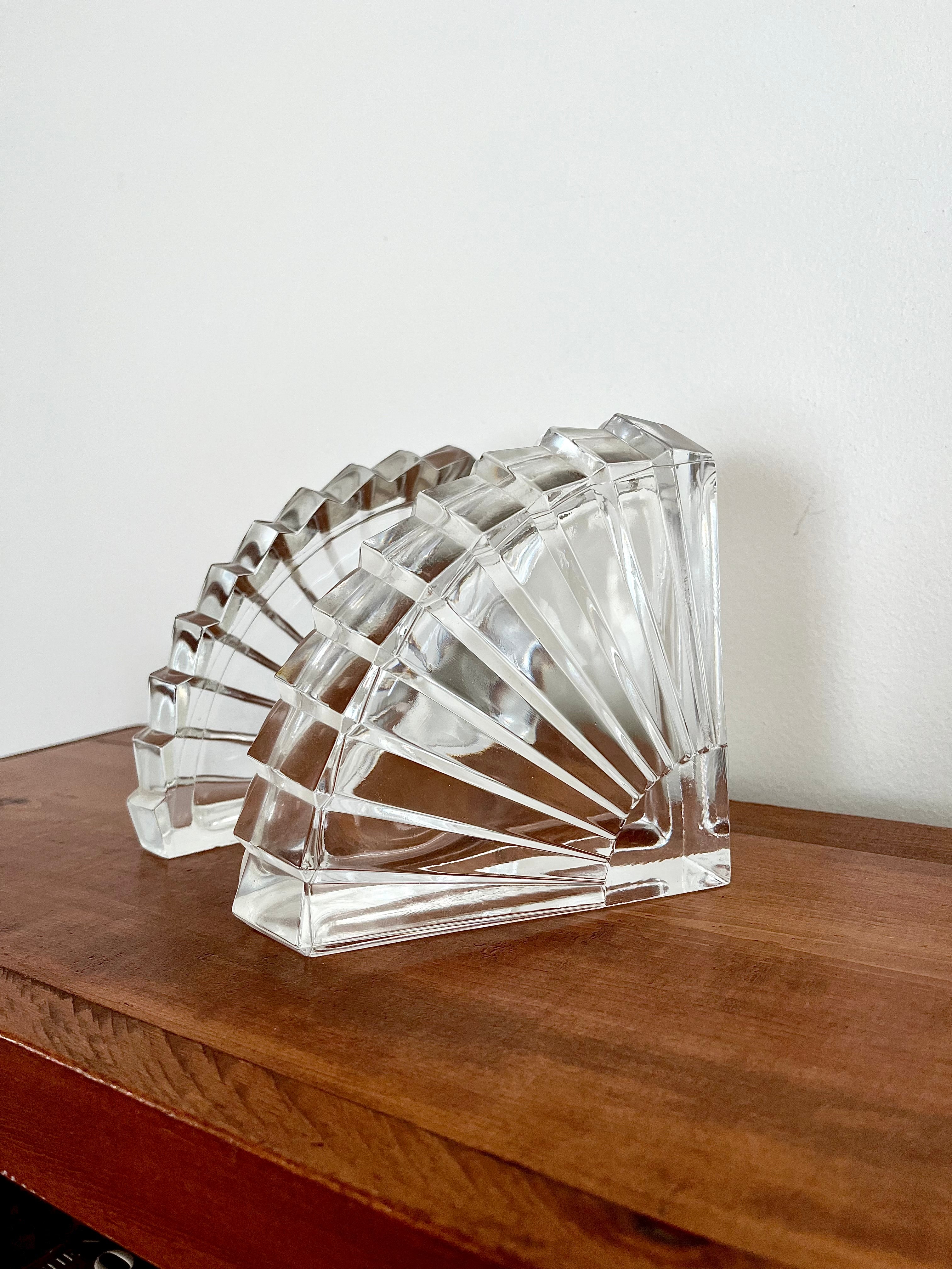 Vintage Cristal d’Arques French Crystal Bookends – Art Deco Fan Shell Design (Pair)