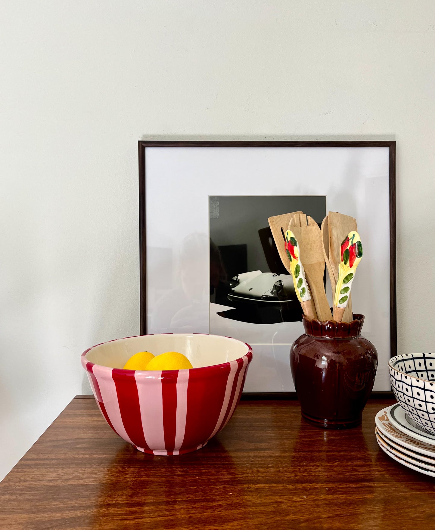 Handmade Striped Ceramic Fruit Bowl - Modern Decorative Kitchenware