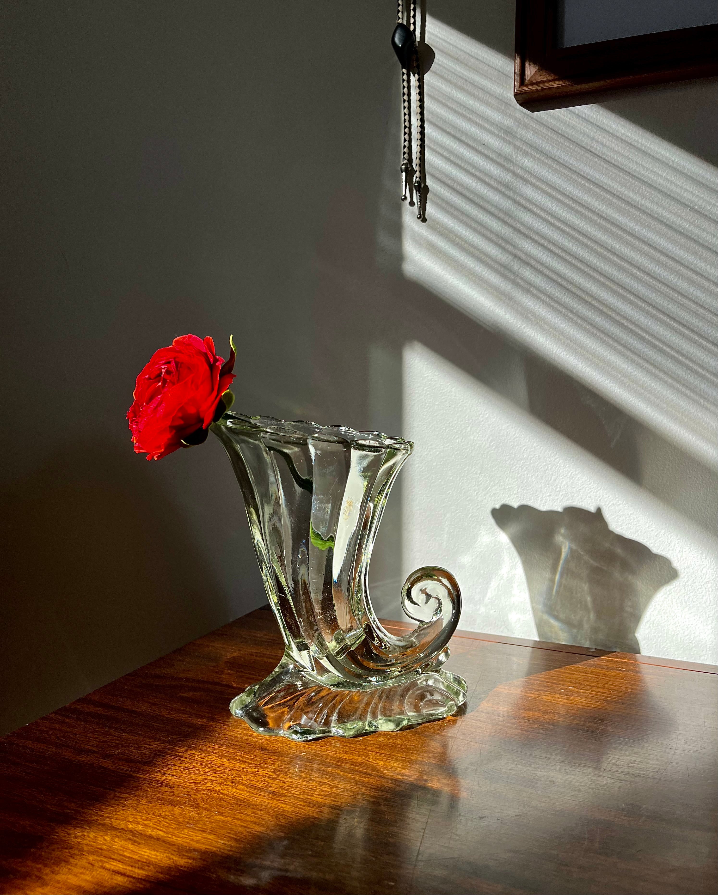 Vintage Fluted Glass Cornucopia Vase