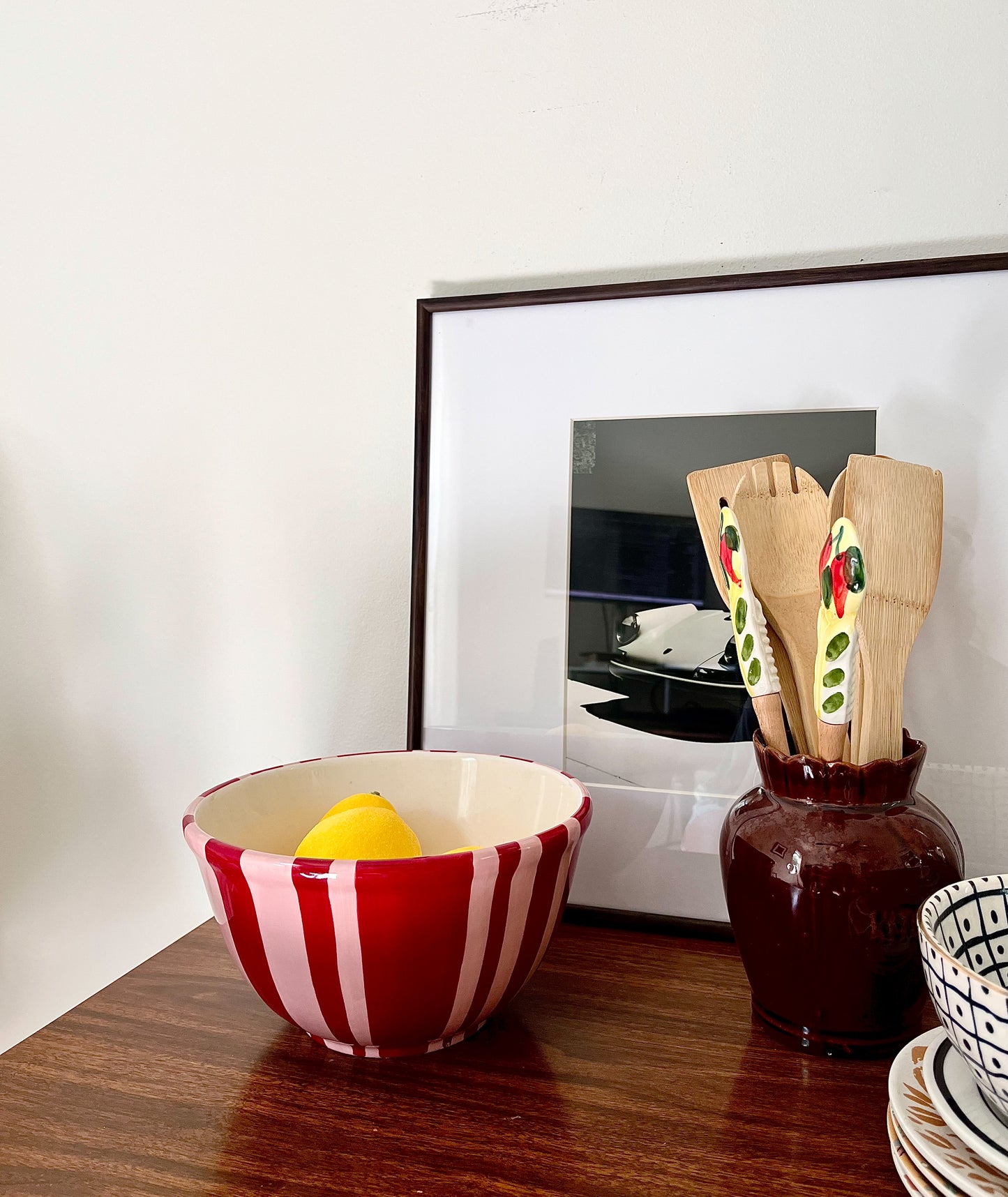 Handmade Striped Ceramic Fruit Bowl - Modern Decorative Kitchenware