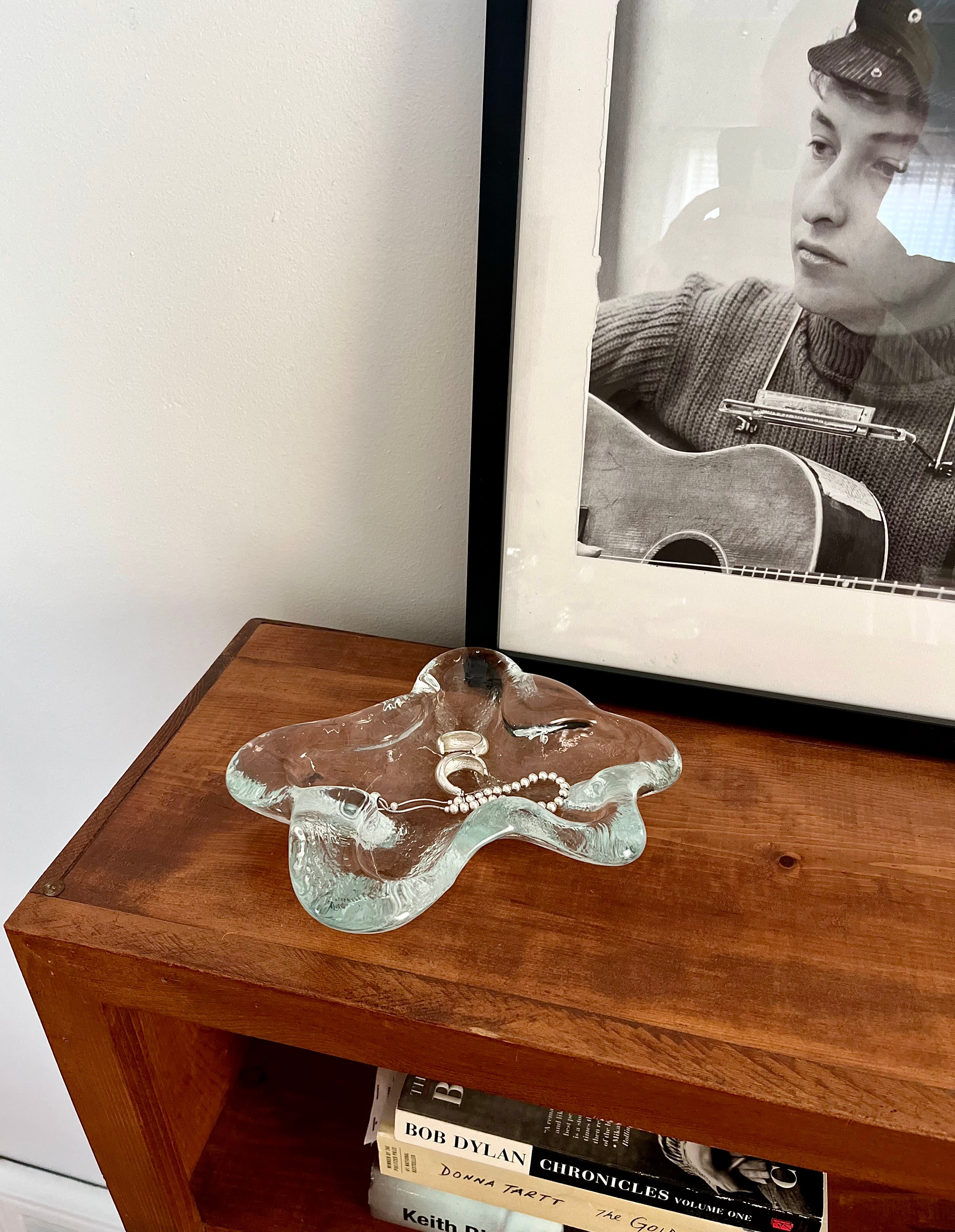 Midcentury Blenko Amoeba Glass Ashtray – Sculptural Vintage Art Glass