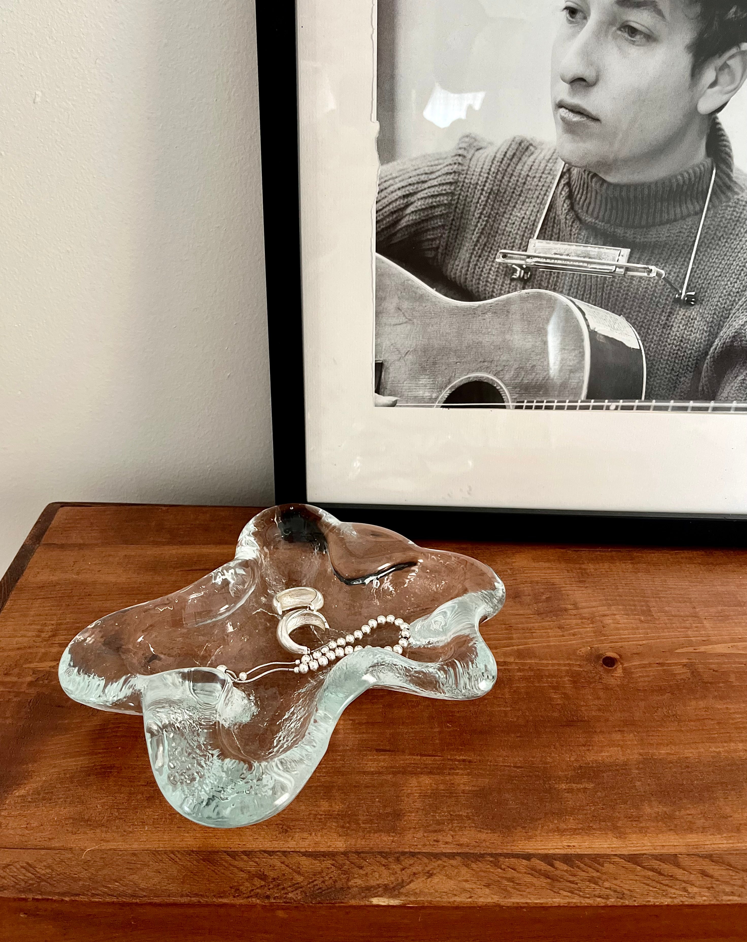 Midcentury Blenko Amoeba Glass Ashtray – Sculptural Vintage Art Glass