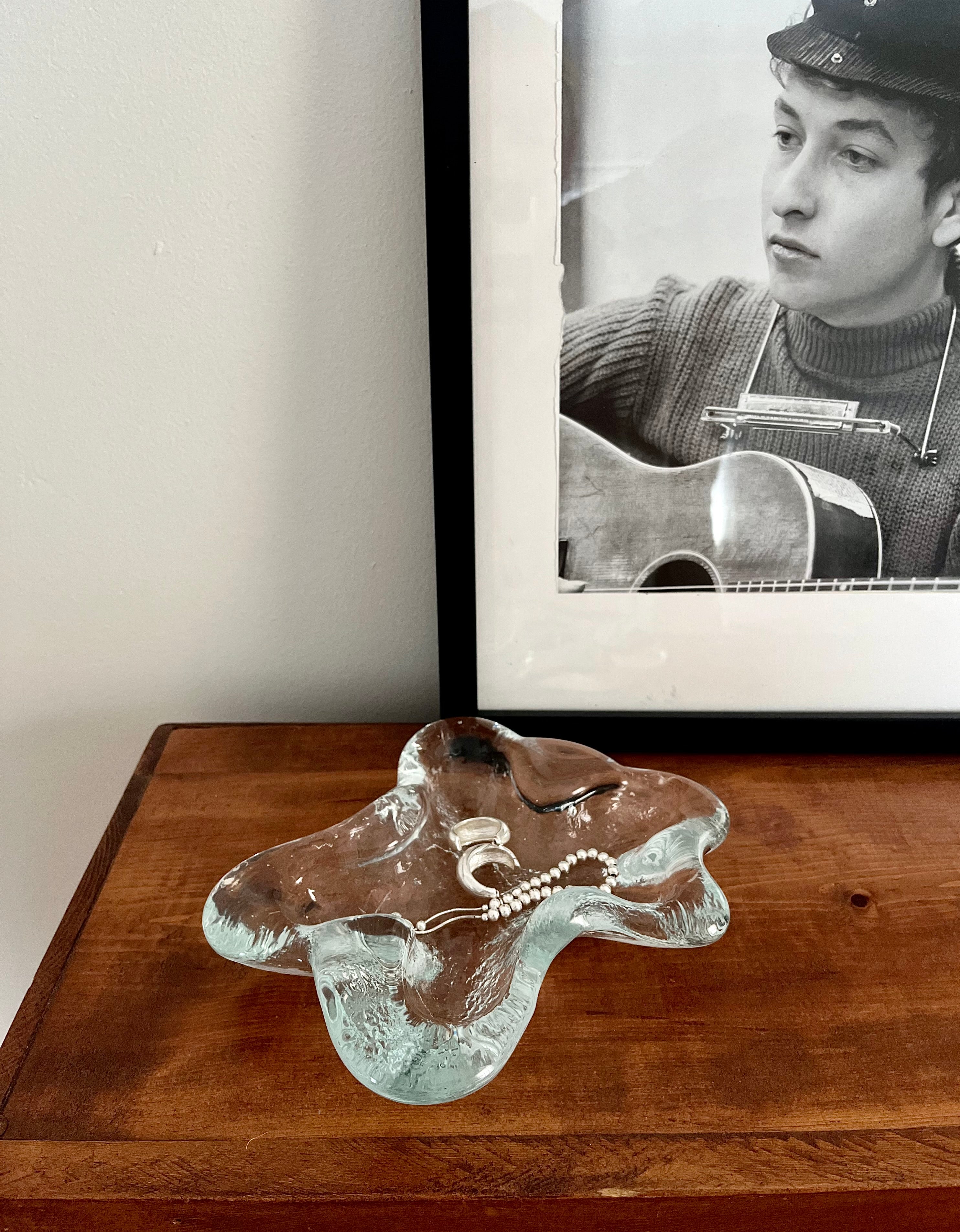 Midcentury Blenko Amoeba Glass Ashtray – Sculptural Vintage Art Glass