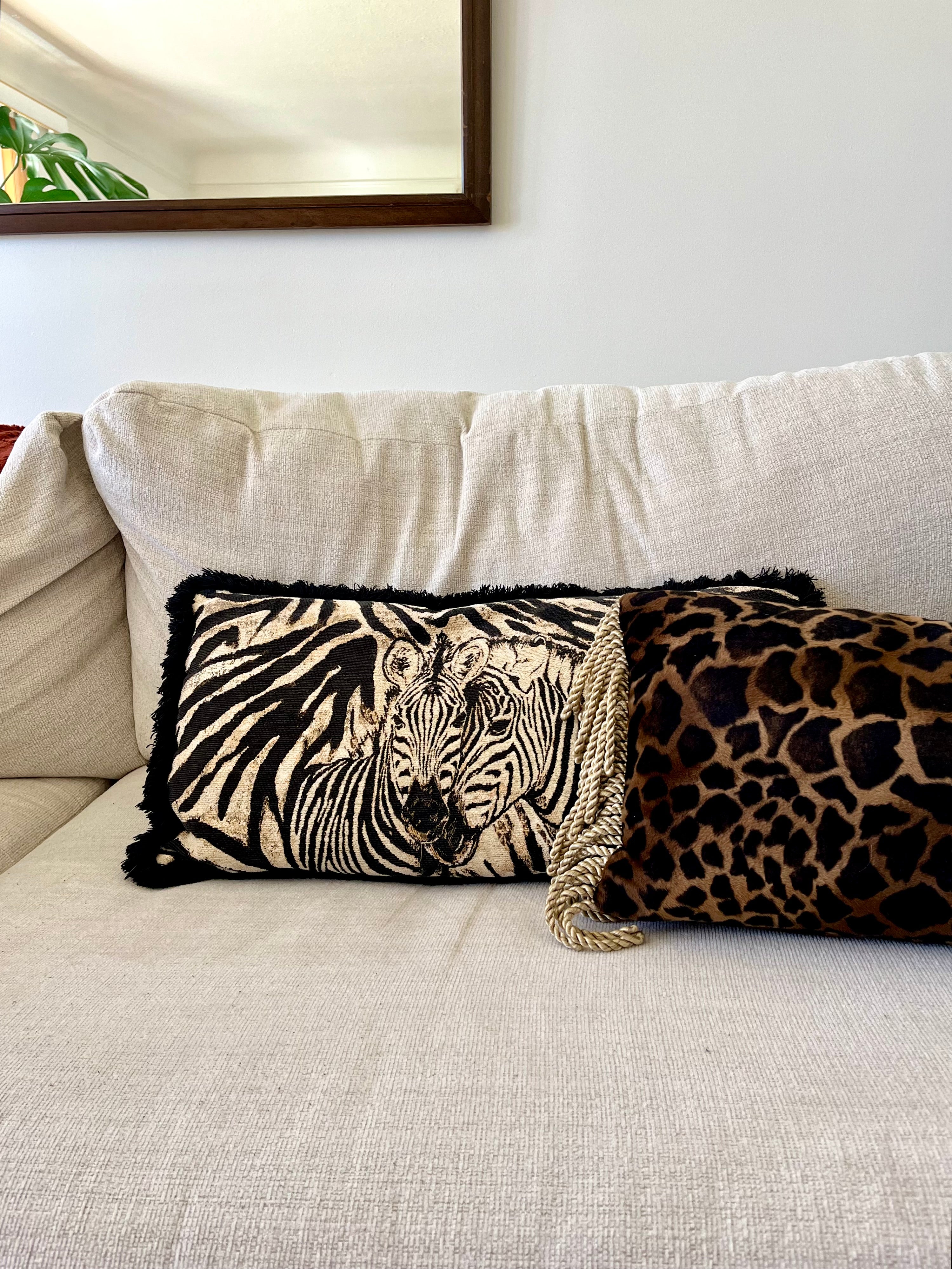 Giraffe Animal Skin Brown Gold Decorative Velvet Throw Pillow