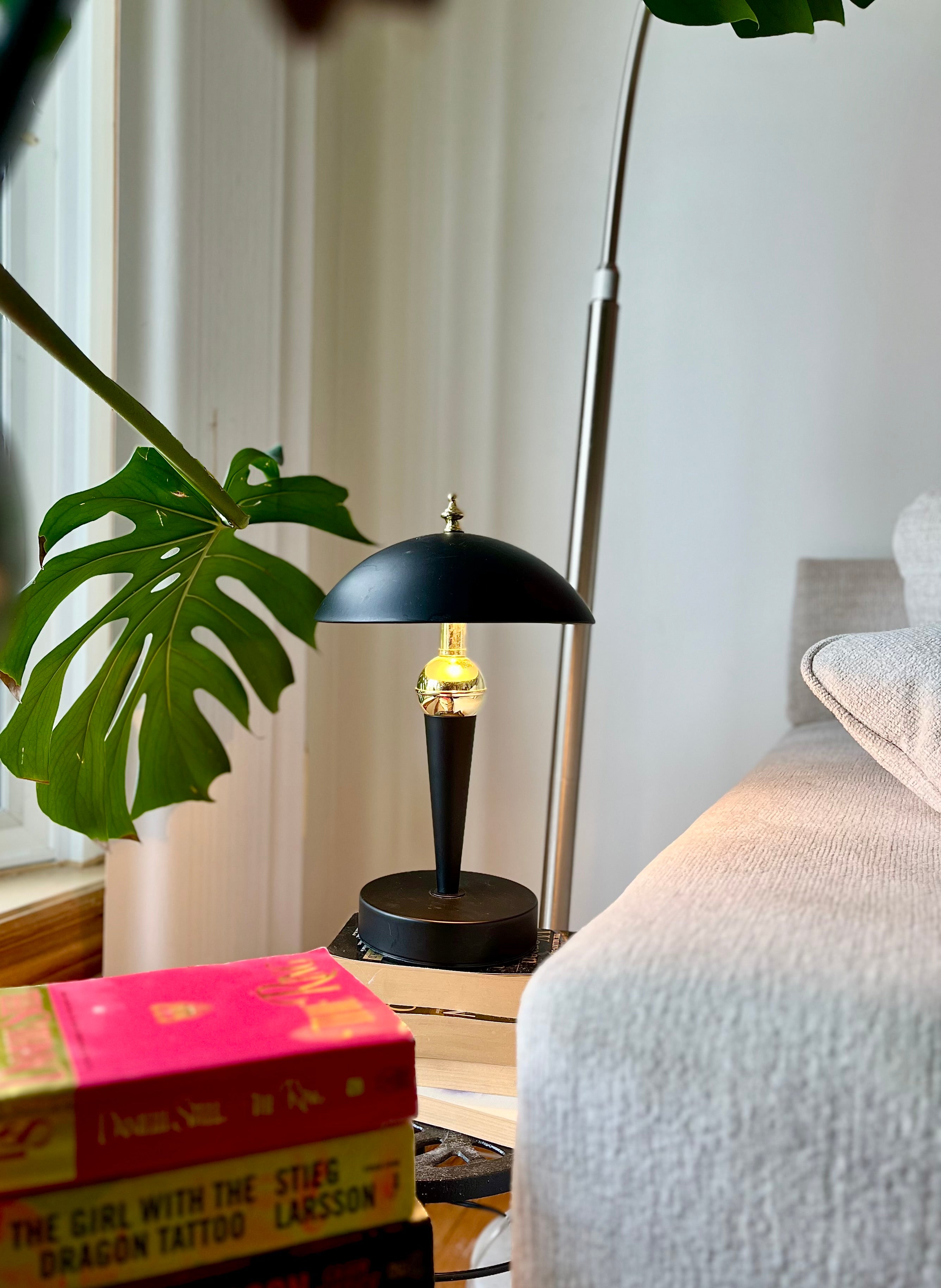 MCM Small Atomic Saucer Mushroom Touch Lamp Matte Black