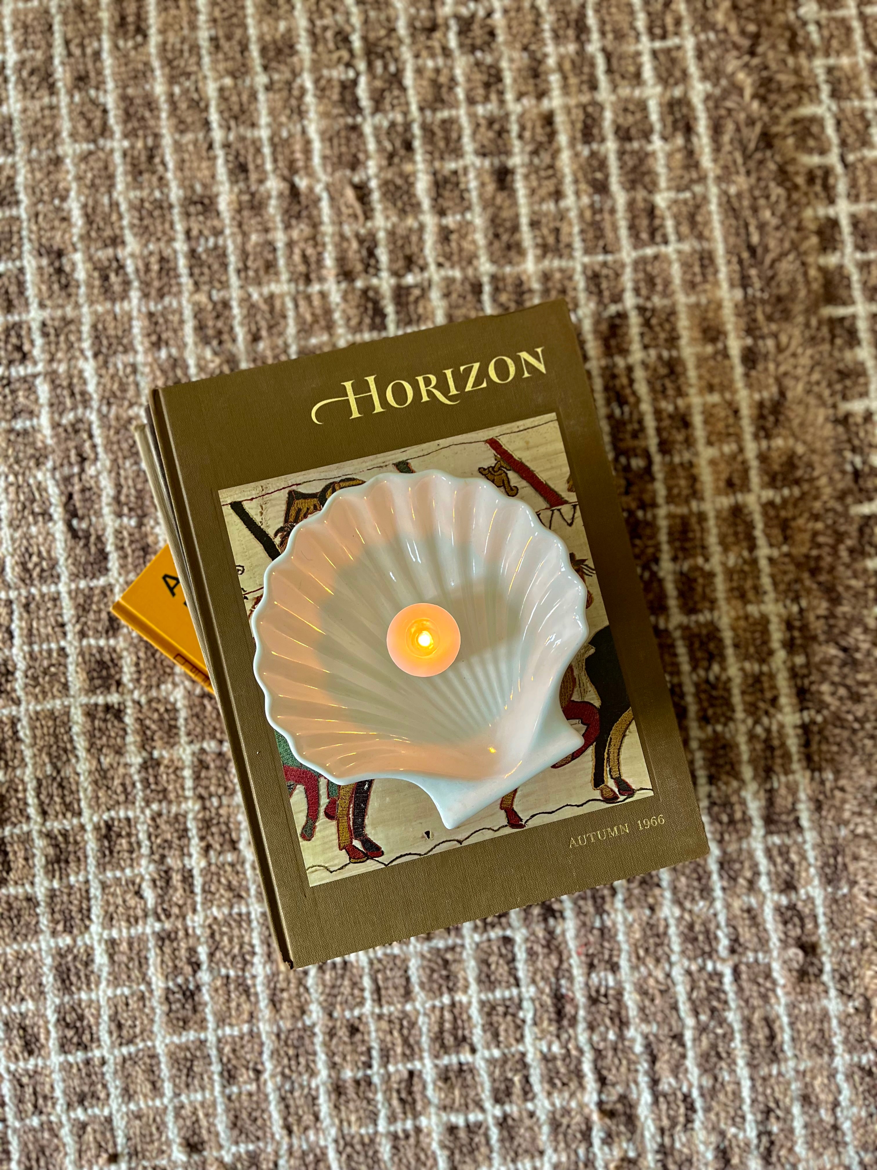 White Ceramic Shell Trinket Jewelry Soap Dish